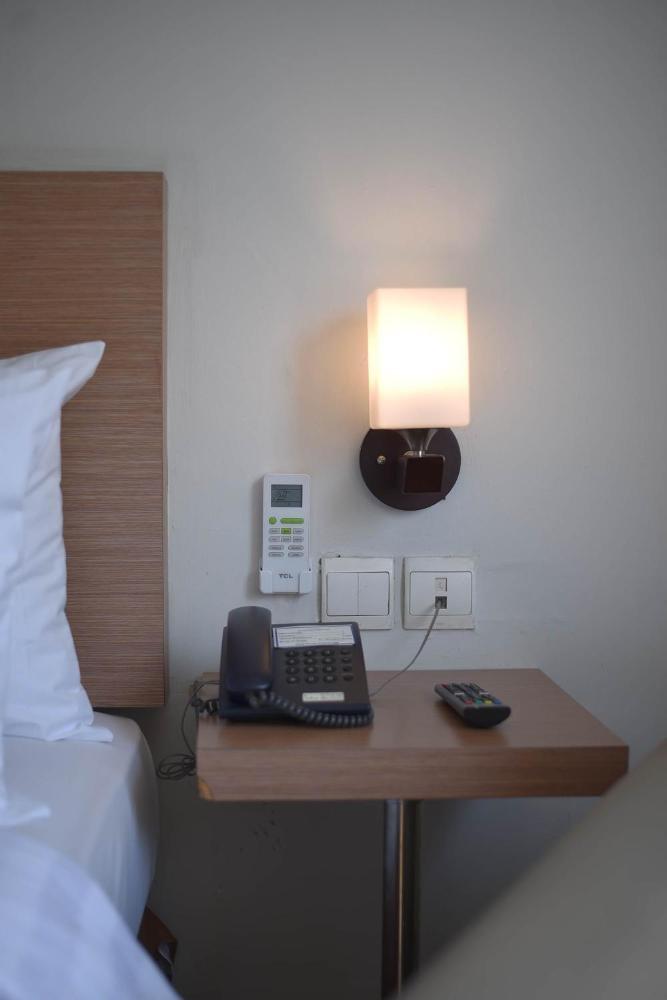 Noola Hotel チラチャプ エクステリア 写真