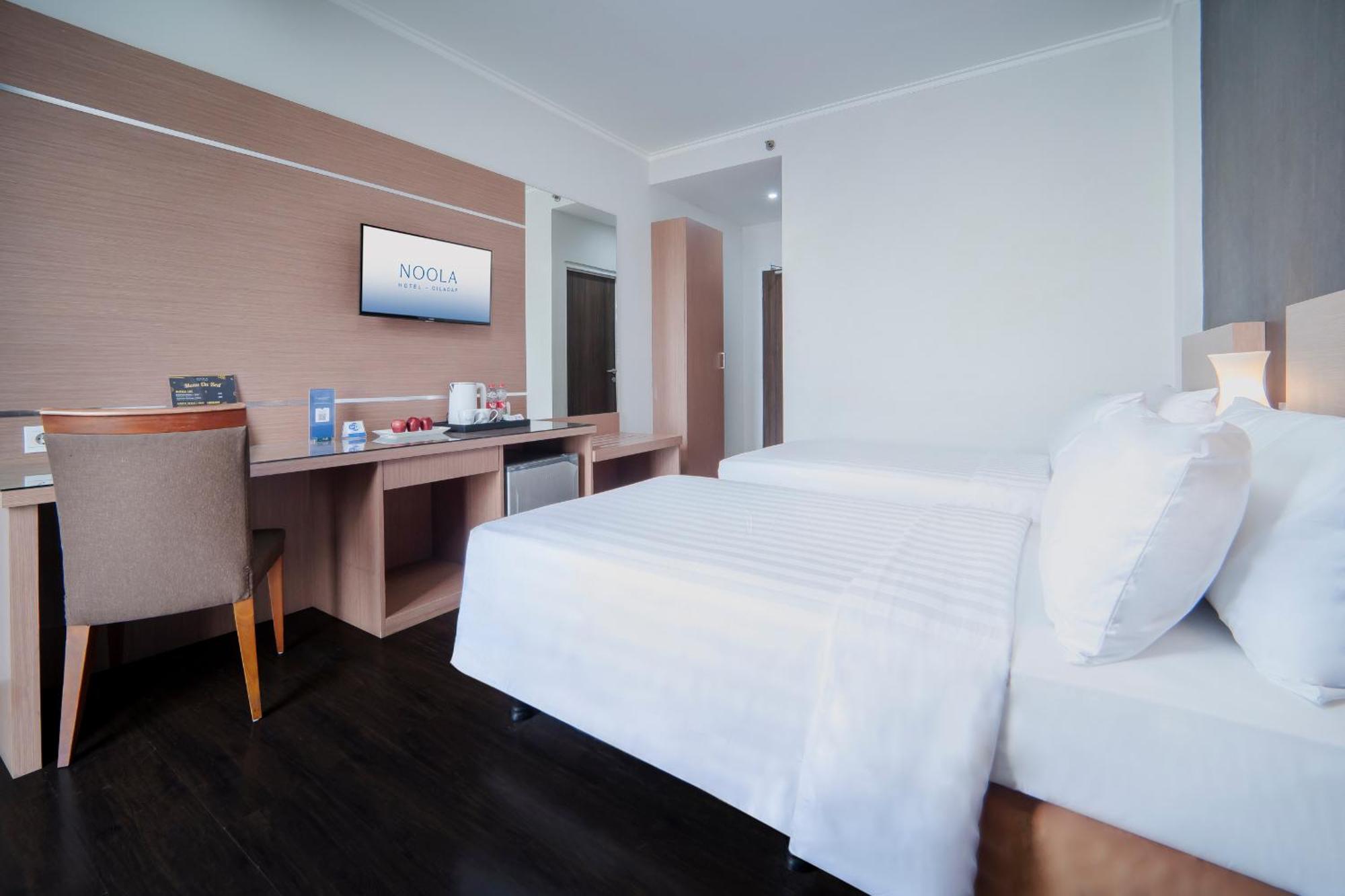 Noola Hotel チラチャプ エクステリア 写真