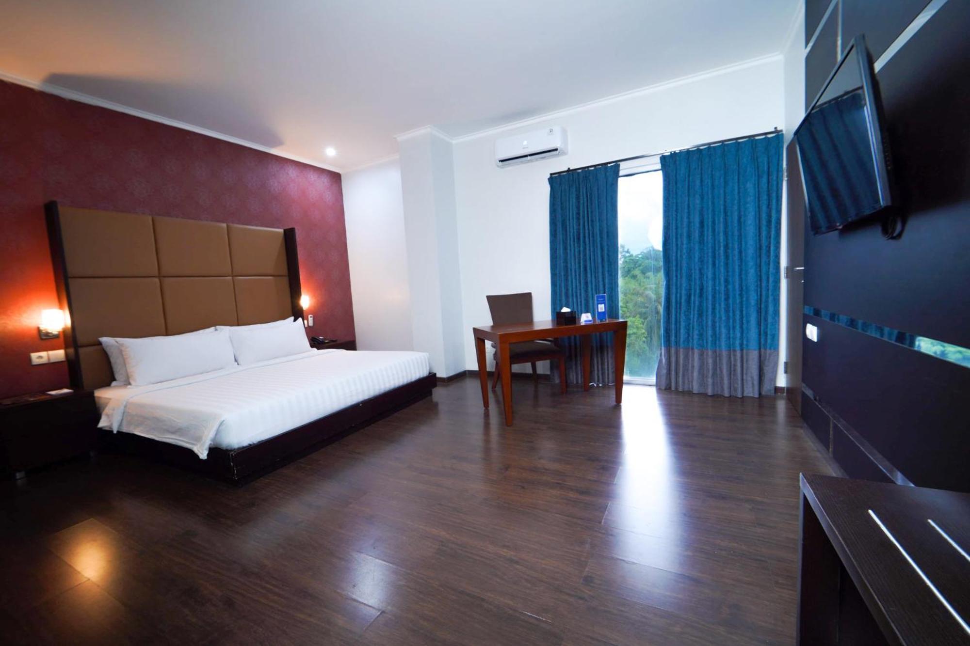 Noola Hotel チラチャプ エクステリア 写真